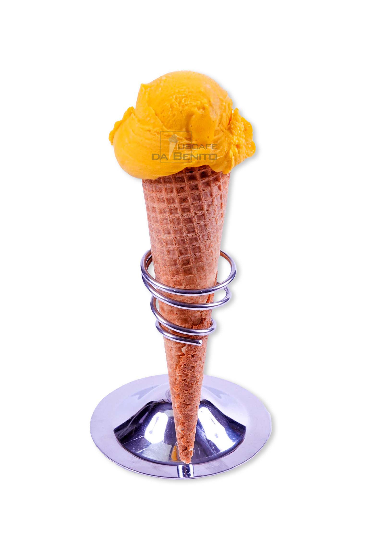 Mango sorbet ijs van IJscafé Da Benito in Haarlem